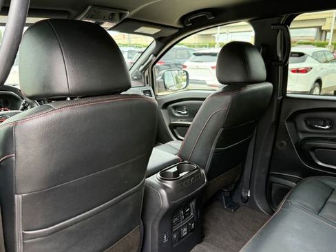 Used 2021 Nissan Titan PRO-4X w/ Pro-4x Convenience Package AWD/4WD image 27