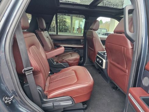 Used 2023 Ford Expedition Limited image 30
