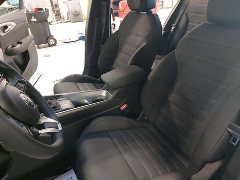 New 2025 Alfa Romeo Tonale w/ Premium Package image 16