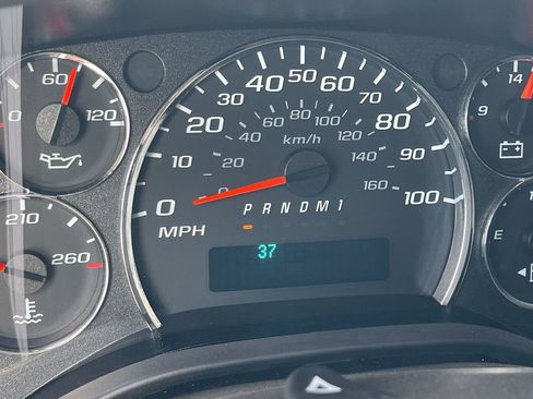 New 2025 GMC Savana 2500 Extended w/ Driver Convenience Package image 12