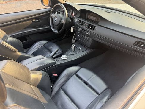 Used 2008 BMW M3 Convertible w/ Technology Pkg RWD image 10