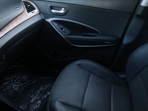 Used 2018 Hyundai Santa Fe Sport FWD image 12