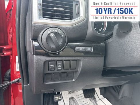 Used 2021 Nissan Titan SV w/ SV Convenience Package image 16
