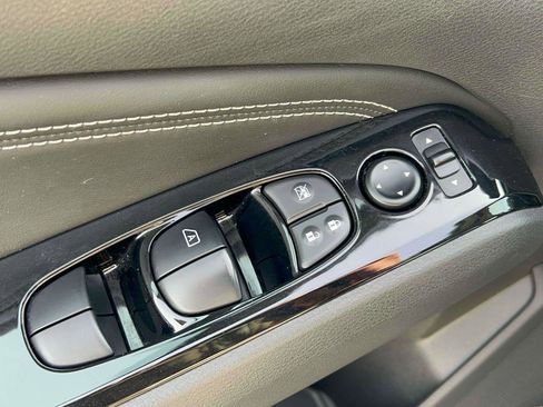 Used 2023 Nissan Altima 2.5 SV w/ SV Premium Package image 23