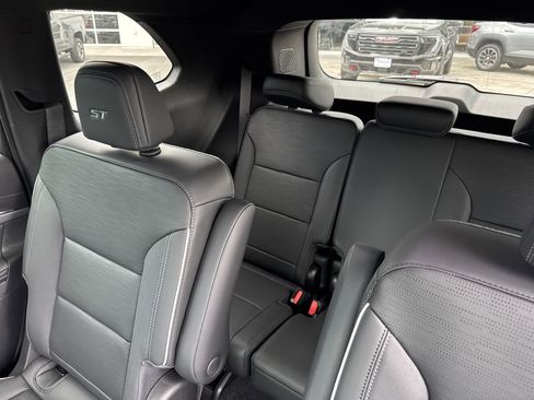 New 2025 Buick Enclave Sport Touring w/ Power Package image 15