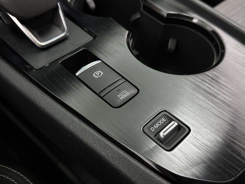 Used 2022 Nissan Rogue SV FWD image 15