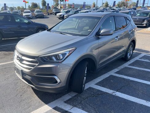 Used 2018 Hyundai Santa Fe Sport image 1