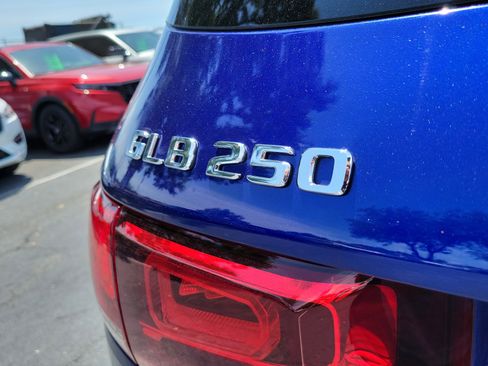 Used 2021 Mercedes-Benz GLB 250 image 9
