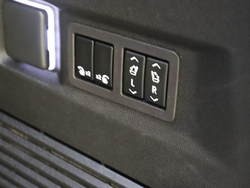 Used 2023 GMC Yukon Denali AWD/4WD image 69