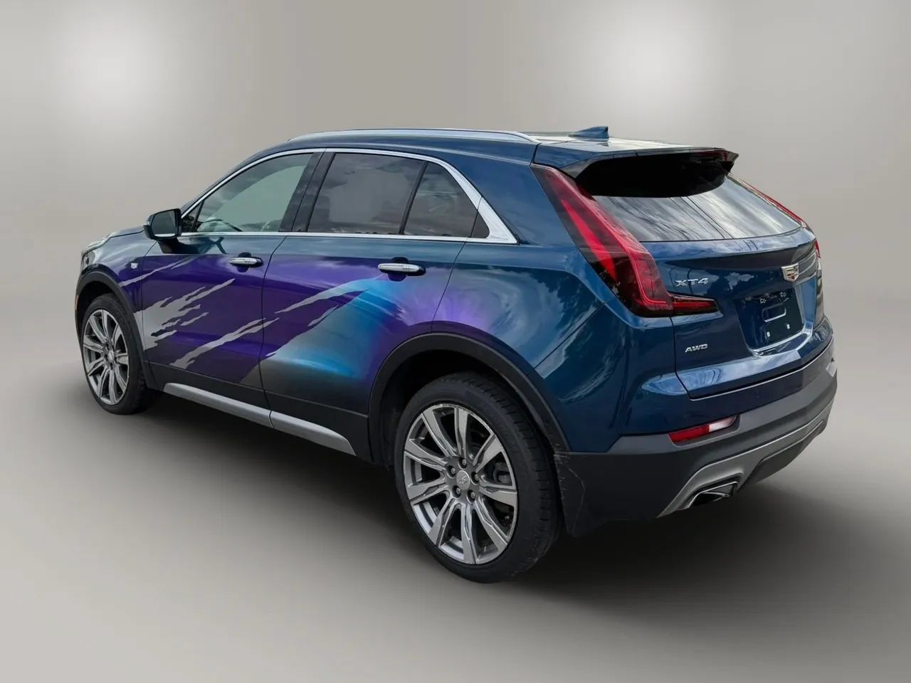 Used 2019 Cadillac XT4 Premium Luxury w/ Technology Package AWD/4WD image 6