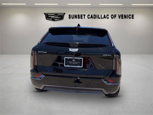 New 2026 Cadillac Optiq Sport 2 w/ LPO, Floor Liner Package AWD/4WD image 4