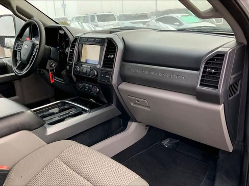 Used 2020 Ford F250 XLT w/ XLT Value Package image 16