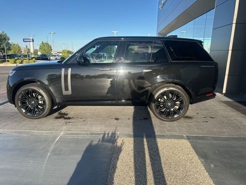 Used 2025 Land Rover Range Rover SE image 8