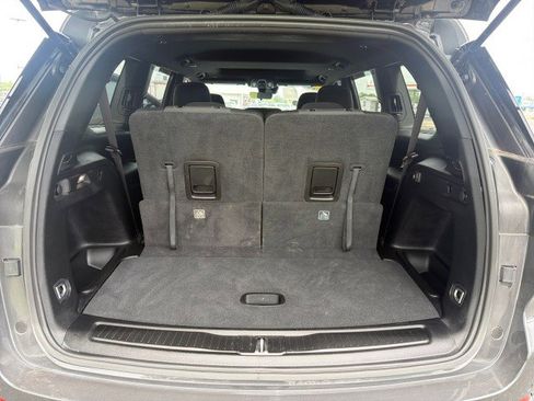 Used 2025 Jeep Grand Cherokee L Laredo image 19