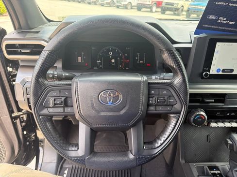 Used 2026 Toyota Tacoma SR5 RWD image 21