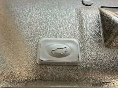 Used 2015 GMC Acadia Denali AWD/4WD image 17