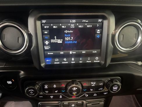 Used 2022 Jeep Wrangler Unlimited Rubicon w/ Dual Top Group AWD/4WD image 6