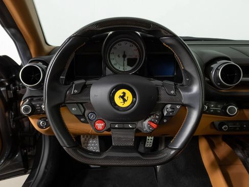 Used 2019 Ferrari 812 Superfast RWD image 31