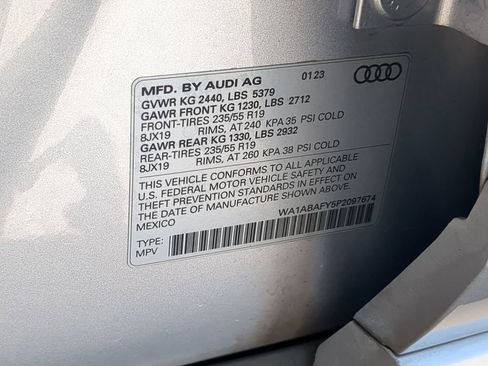Used 2023 Audi Q5 2.0T Premium w/ Convenience Package AWD/4WD image 37