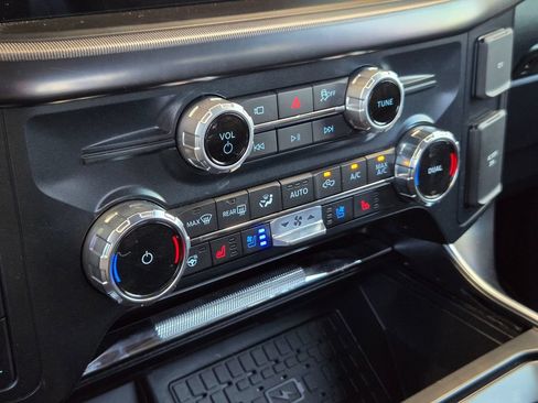 Used 2025 Ford F150 Raptor AWD/4WD image 18