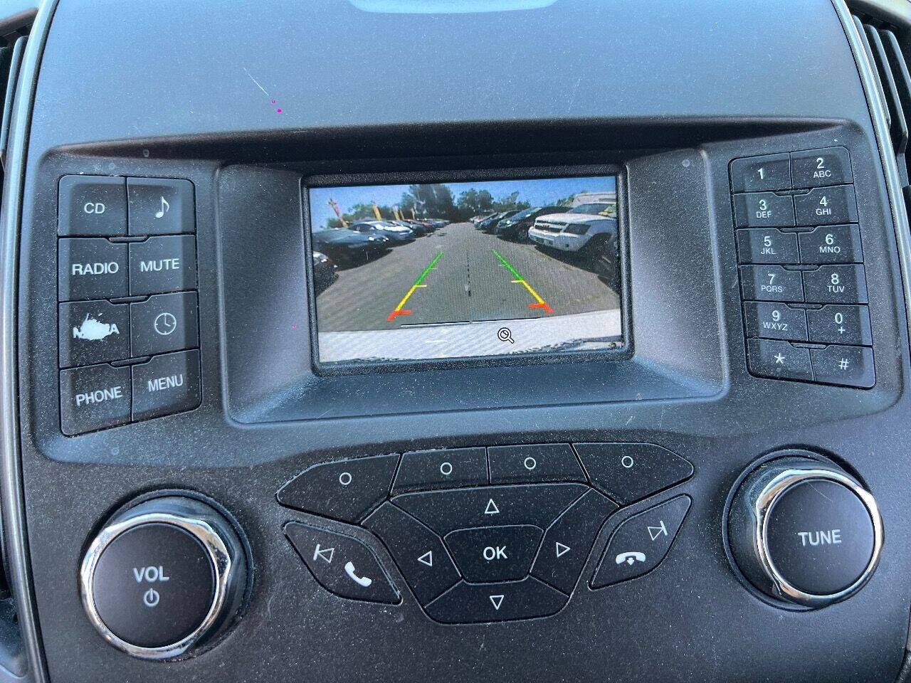 Used 2015 Ford Edge SE FWD image 16