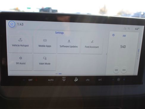 New 2025 Ford Maverick XL w/ Equipment Group 101A image 28