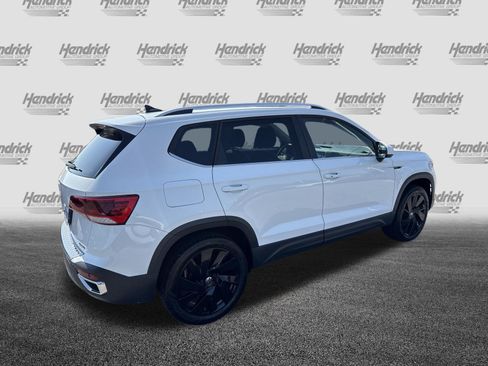 Used 2024 Volkswagen Taos SEL AWD/4WD image 10