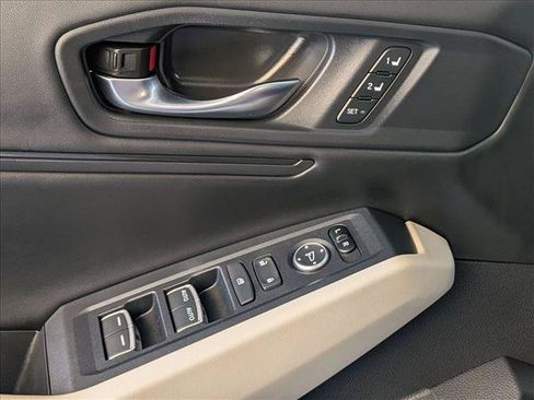 Used 2024 Honda Accord EX-L image 11