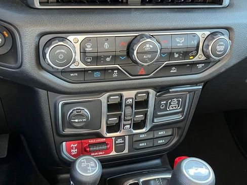 Used 2025 Jeep Wrangler Unlimited Sport S 4xe AWD/4WD image 25