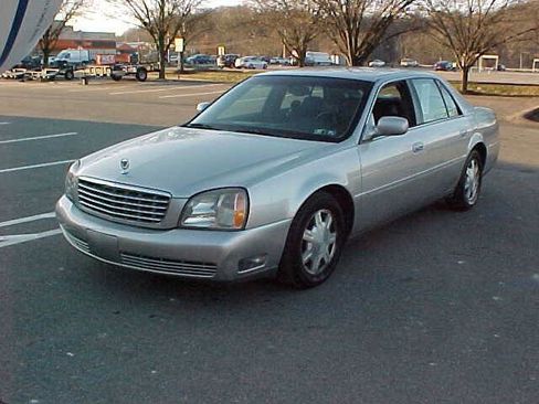 Used 2005 Cadillac De Ville image 2