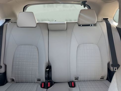 Used 2023 Honda HR-V LX image 11