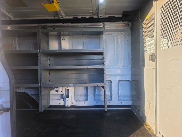 Used 2018 Ford Transit 250 148 Medium Roof w/ Exterior Upgrade Package RWD image 31