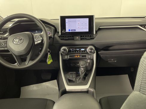 Used 2024 Toyota RAV4 LE image 13