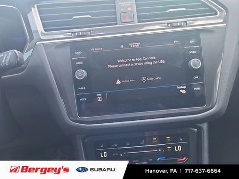 Used 2024 Volkswagen Tiguan SE w/ Panoramic Sunroof Package AWD/4WD image 19