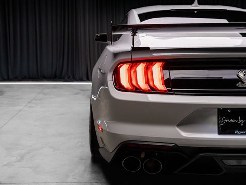 Used 2021 Ford Mustang Shelby GT500 w/ Carbon Fiber Track Pack RWD image 36