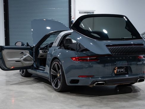 Used 2017 Porsche 911 Targa 4 AWD/4WD image 37