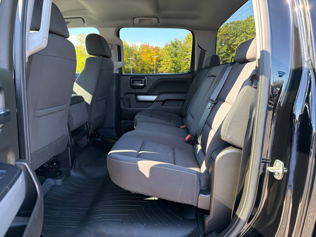 Used 2018 Chevrolet Silverado 1500 LT w/ All Star Edition AWD/4WD image 29