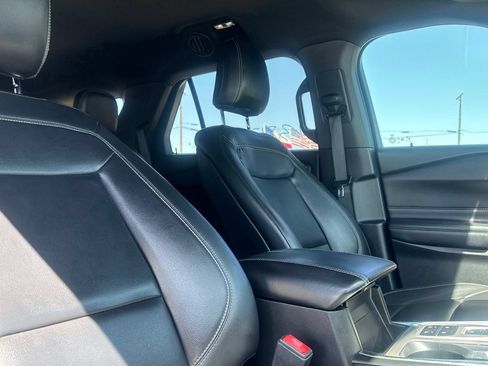 Used 2020 Ford Explorer XLT w/ Equipment Group 202A RWD image 30