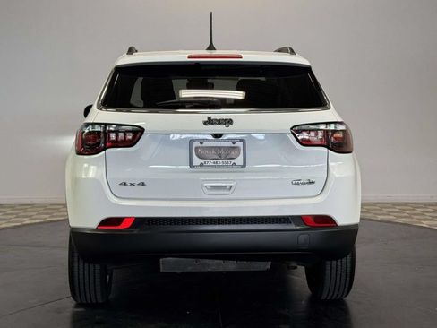 Used 2022 Jeep Compass Latitude AWD/4WD image 7