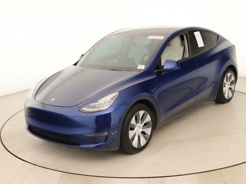 Used 2021 Tesla Model Y Long Range AWD/4WD image 37