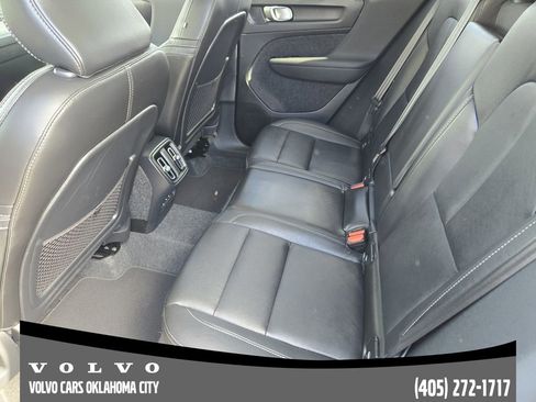 Certified 2025 Volvo XC40 B5 Core image 29