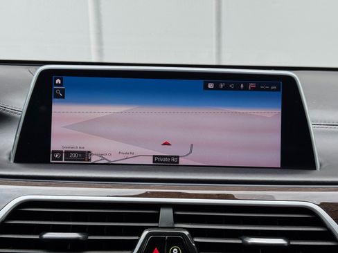 Used 2020 BMW 750i xDrive w/ Autobahn Package AWD/4WD image 26