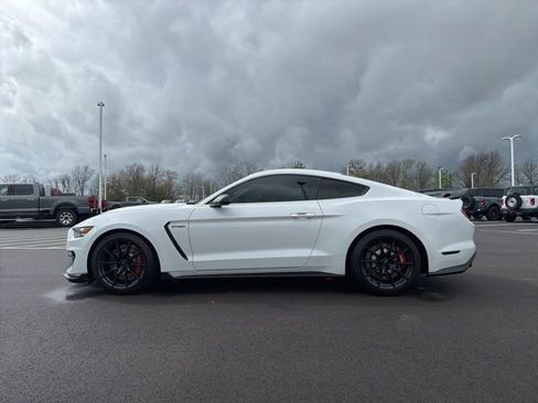 Used 2016 Ford Mustang Shelby GT350 w/ Technology Package RWD image 15