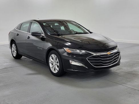 Used 2024 Chevrolet Malibu LT image 2