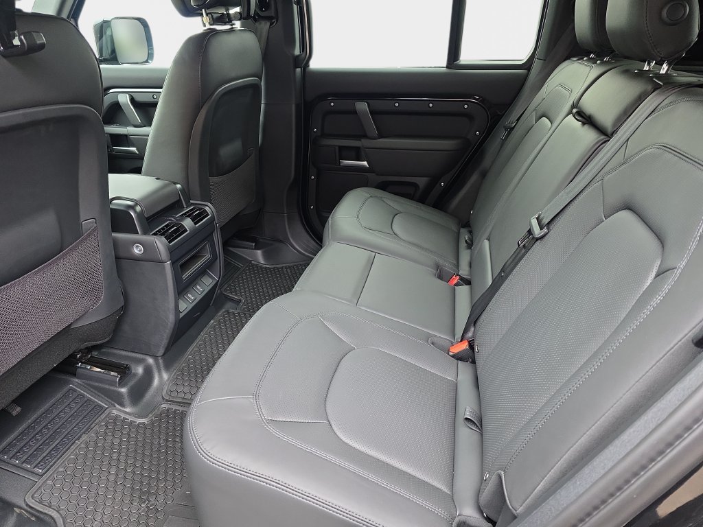 New 2026 Land Rover Defender 110 X-Dynamic SE AWD/4WD image 11