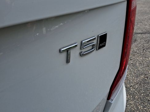 Used 2022 Volvo XC90 T5 Momentum AWD/4WD image 24