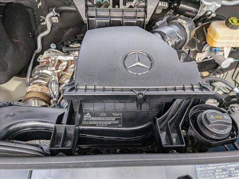 Used 2024 Mercedes-Benz Sprinter 2500 image 21