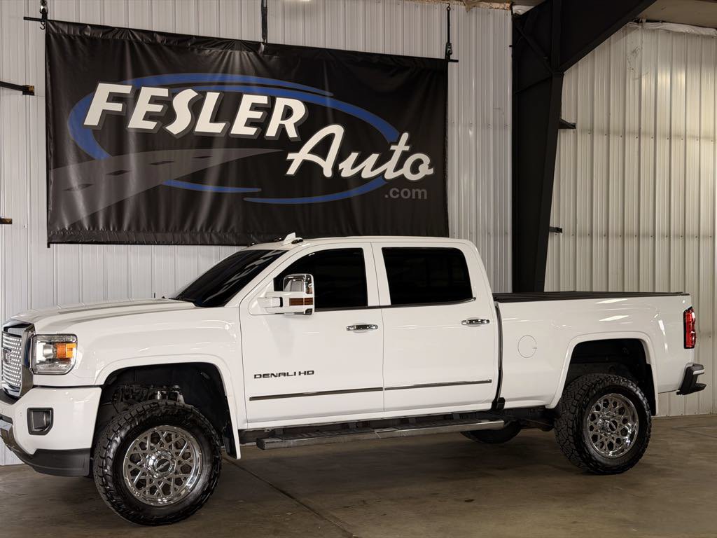 Used 2016 GMC Sierra 2500 Denali w/ Driver Alert Package AWD/4WD image 41