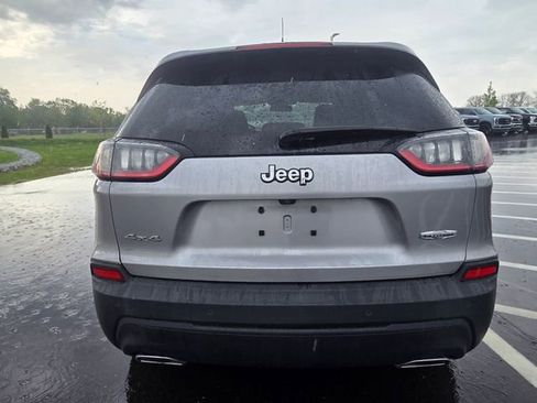 Used 2019 Jeep Cherokee Latitude w/ Cold Weather Group AWD/4WD image 9