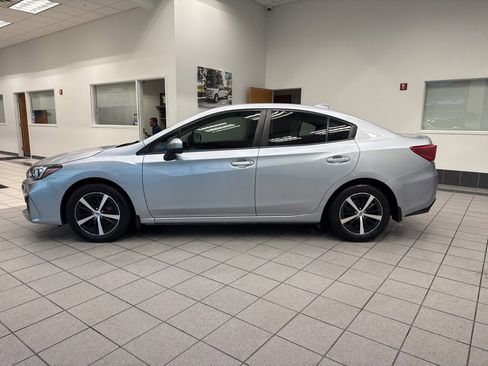Used 2019 Subaru Impreza 2.0i Premium image 4
